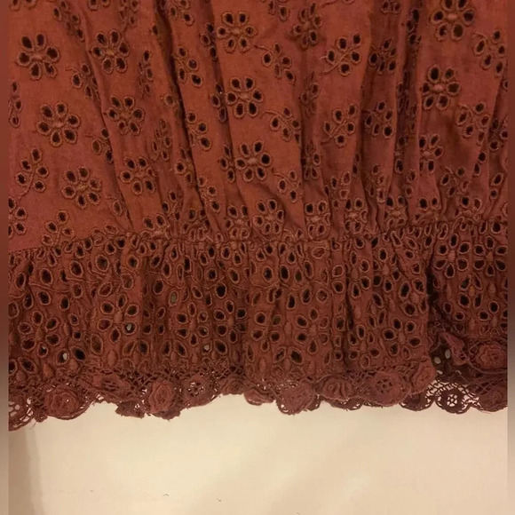 Doen Floryn Lace Trimmed Ruffled Top Antique Walnut Size Medium - Picture 6 of 10